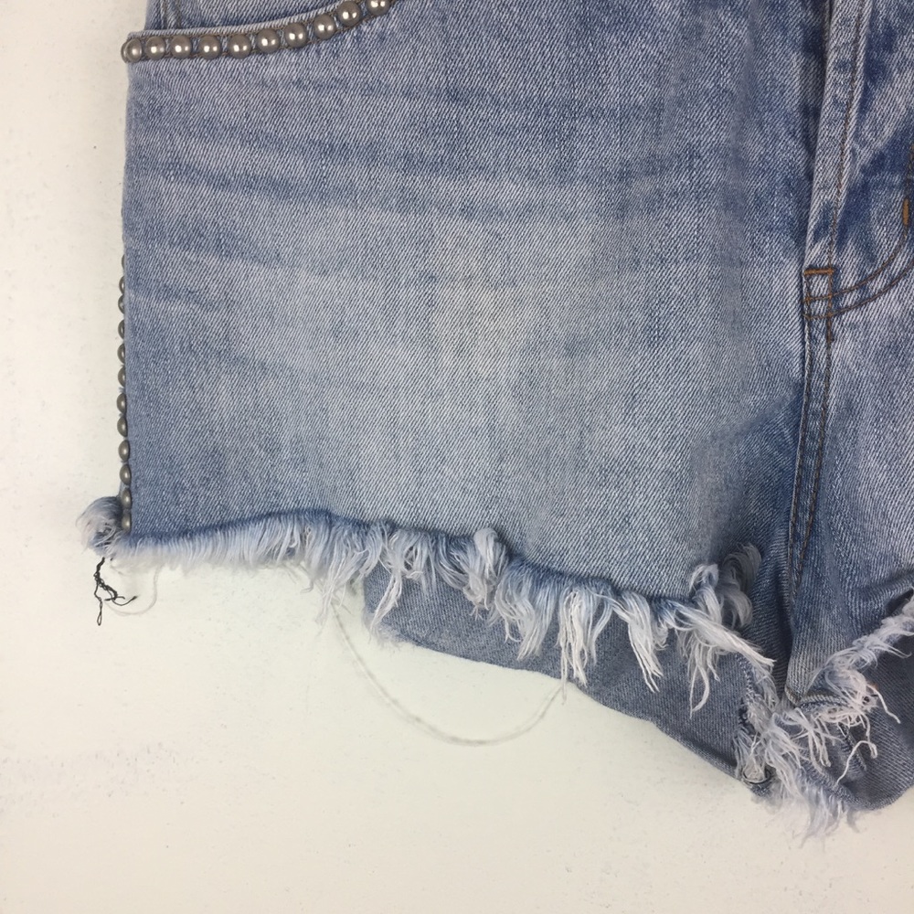 Band of Gypsies Rose Distressed Studded Jean Short - Picture 3 of 9
